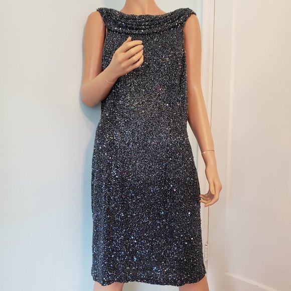 NWOT RIAZEE BOUTIQUE Stunning heavily beaded, fully lined Formal Dress. - Picture 3 of 17